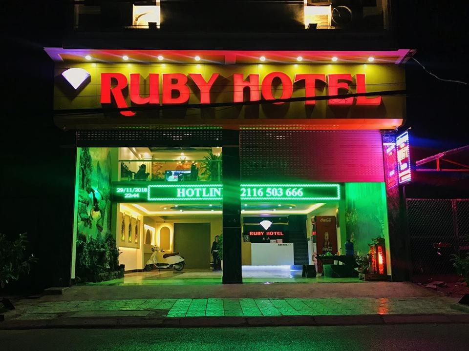 Vinh Yen Ruby Hotel מראה חיצוני תמונה